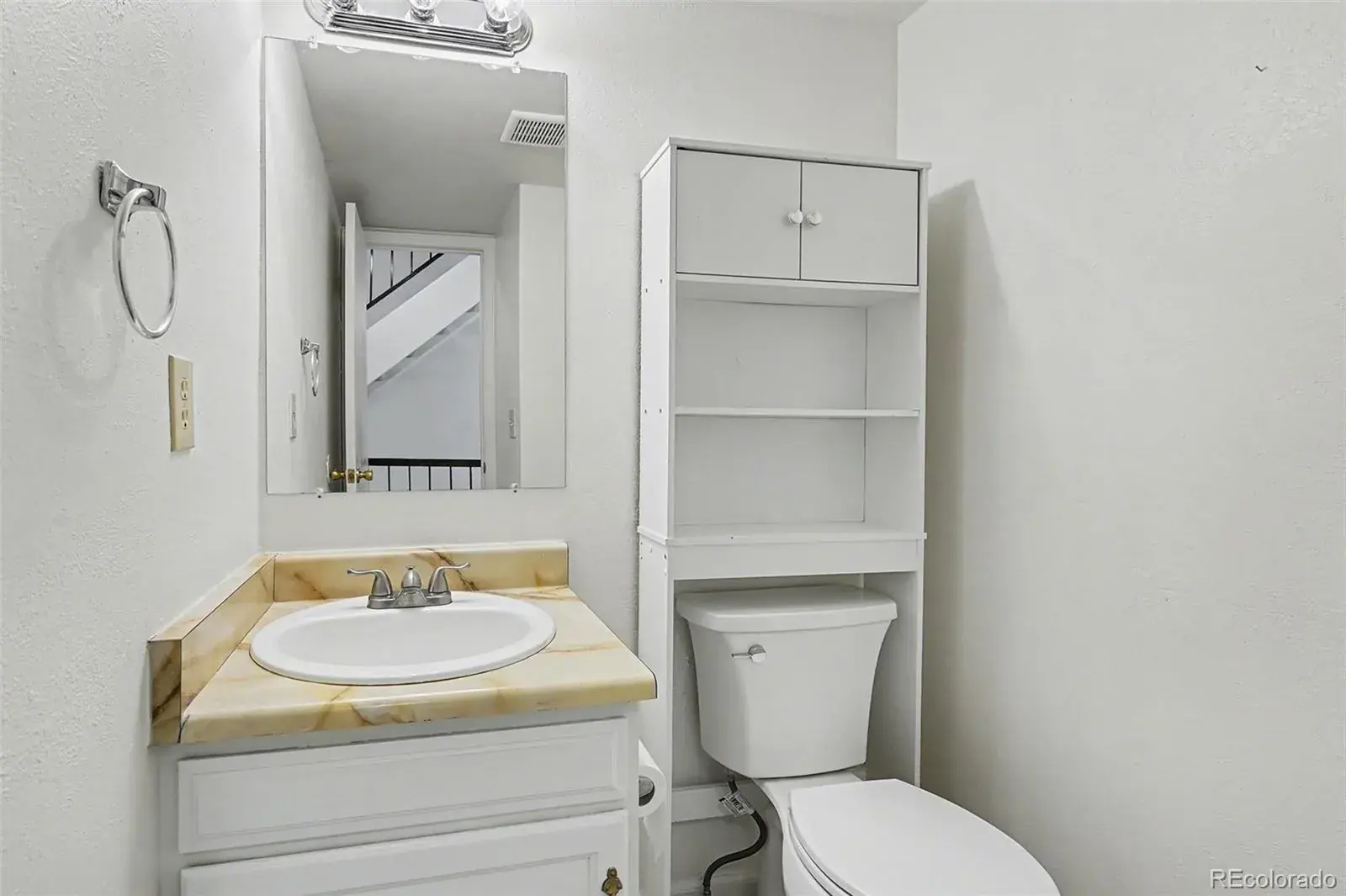 17681 E Loyola Drive #E Aurora CO 80013 MLS #REC6524003 02102026040530 1600 22