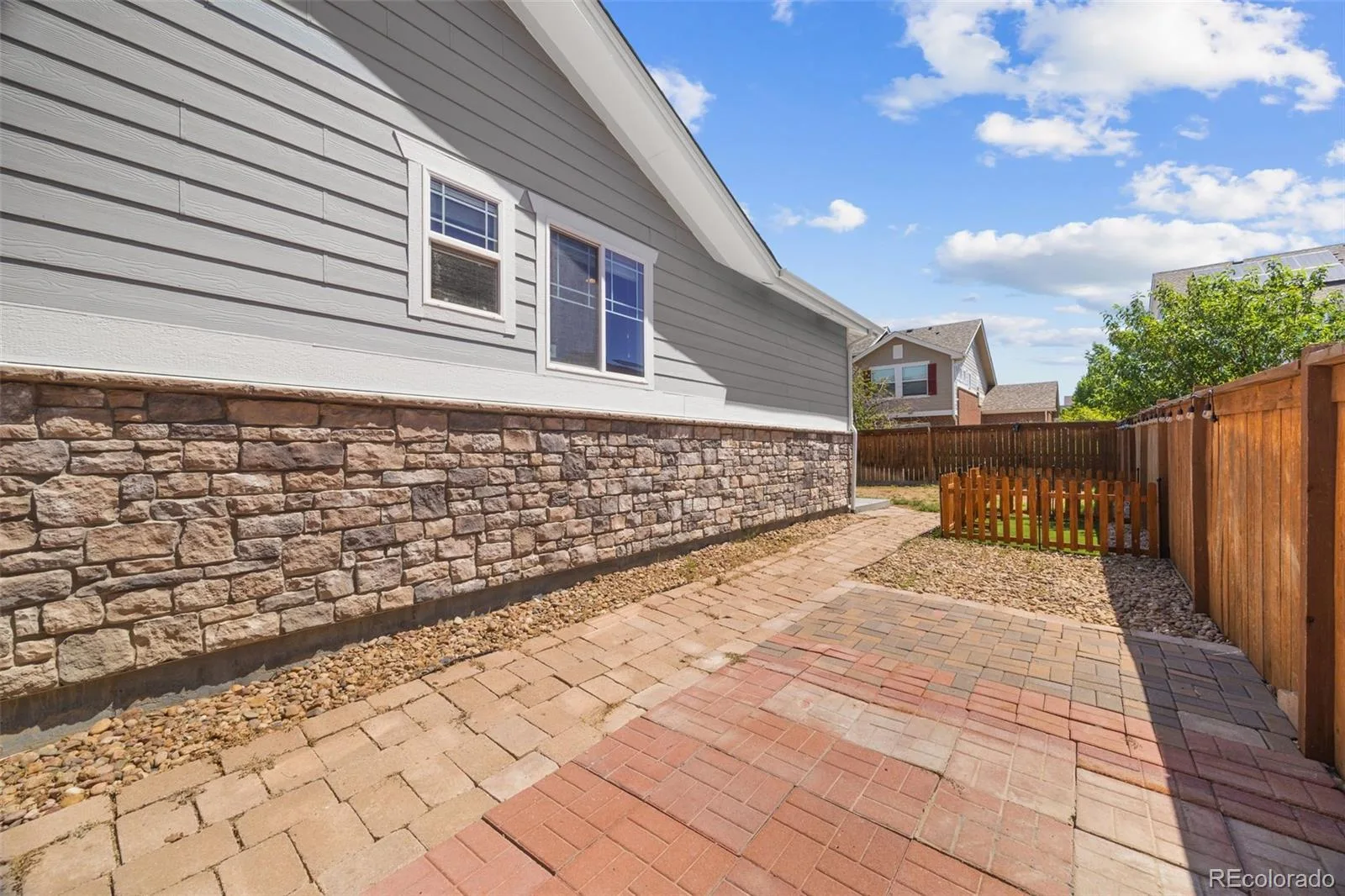 484 N Jamestown Way Aurora CO 80018 | MLS #REC6524326 07172026002613 1600 48