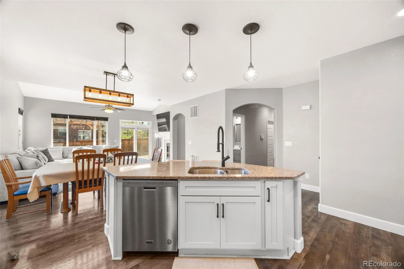 484 N Jamestown Way Aurora CO 80018 | MLS #REC6524326 07172026002613 1600 8