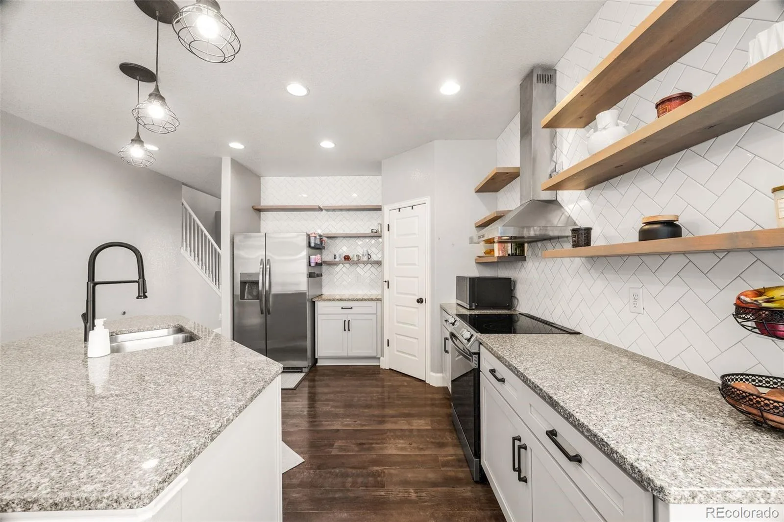 484 N Jamestown Way Aurora CO 80018 | MLS #REC6524326 07172026002613 1600 9