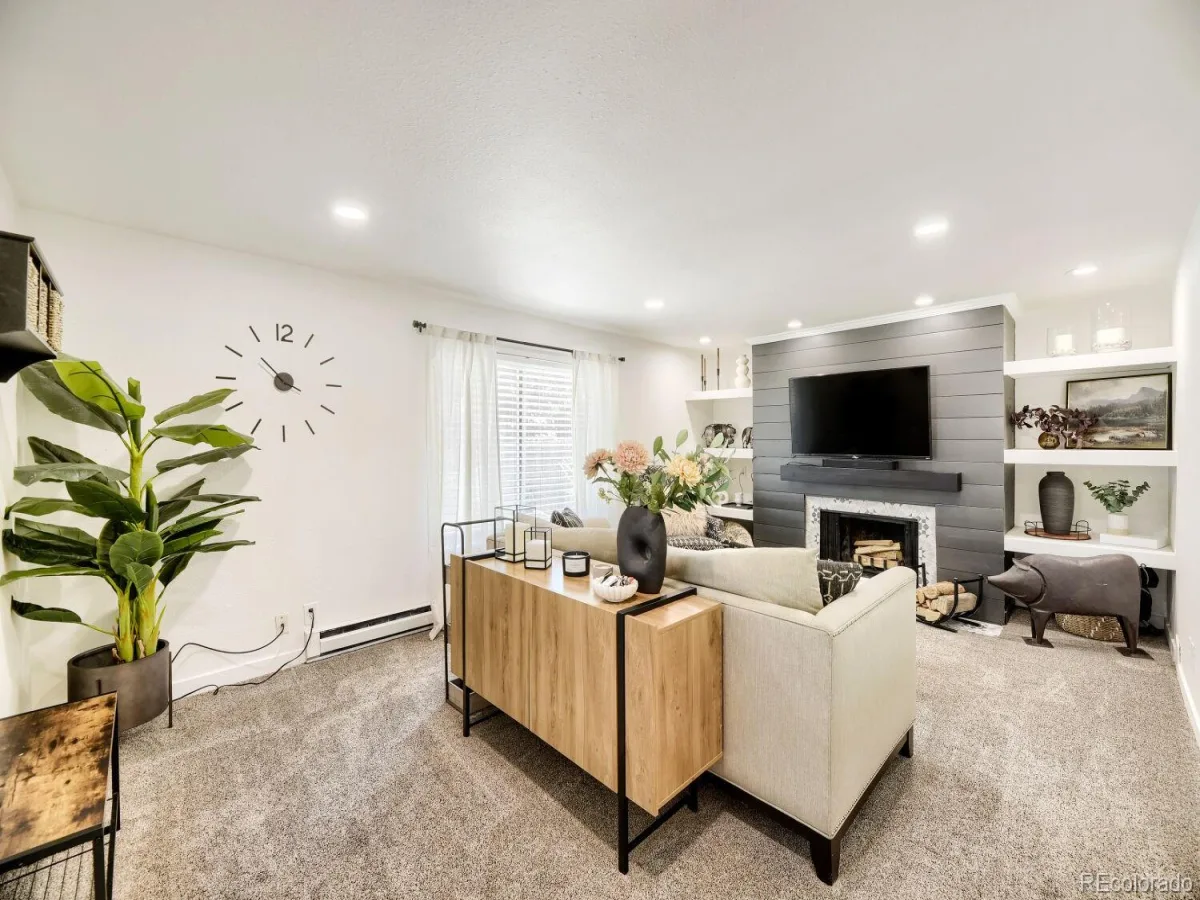 3325 W Arlington Avenue Littleton CO 80123 | MLS #REC6525636 07312026154119 1200 8