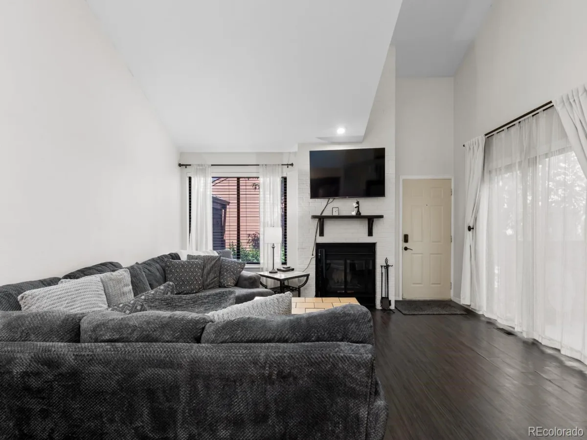 2685 S Dayton Way #138 Denver CO 80231 MLS #REC6525824 06232026002336 1200 5
