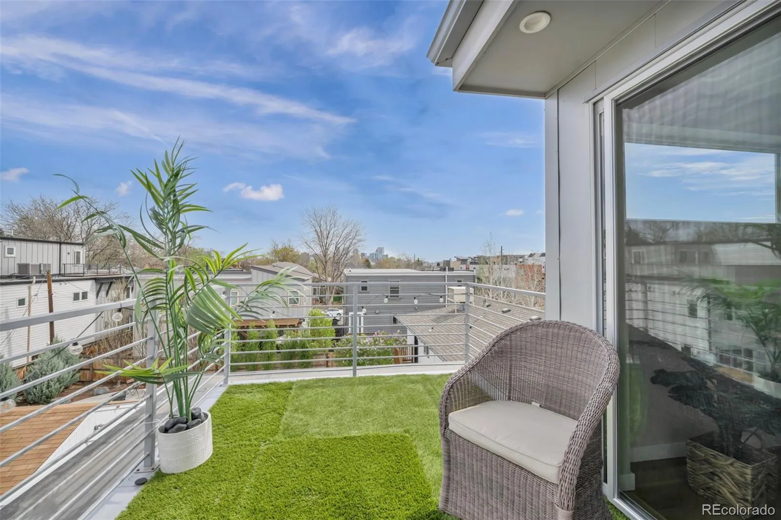 04082026191904 1600 24