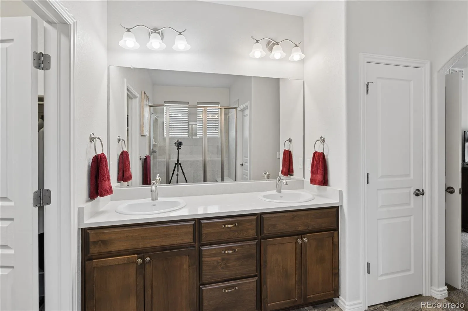 15169 W Harvard Circle Lakewood CO 80228 | MLS #REC6527355 08212026003053 1600 21
