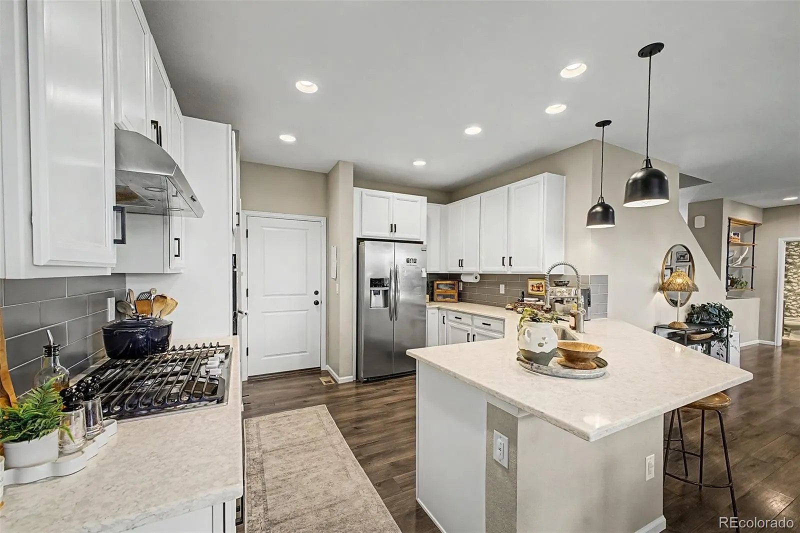 04162026204520 1600 17