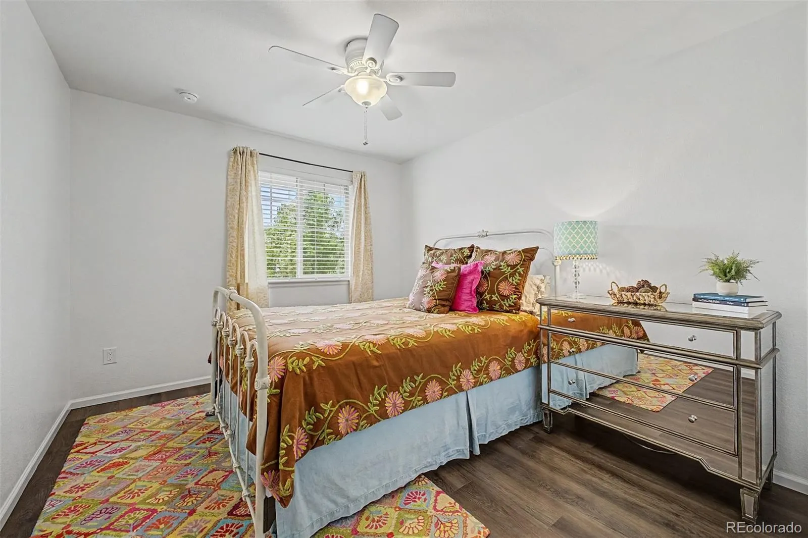 04162026204520 1600 37