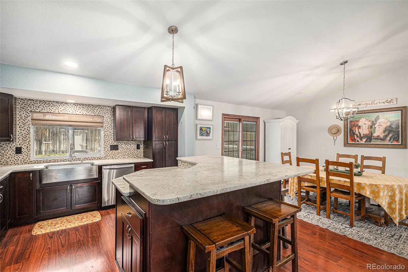 04032026220450 1600 10