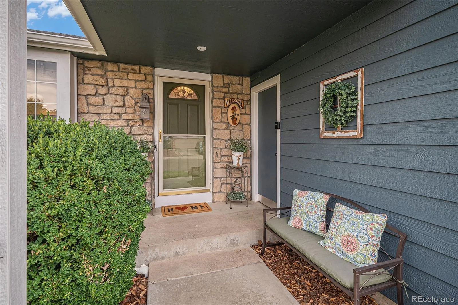 04032026220450 1600 2