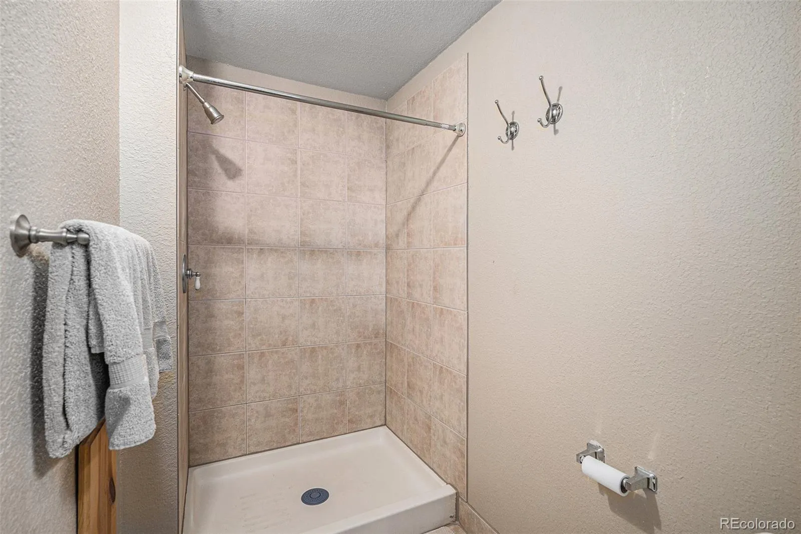 04032026220450 1600 20