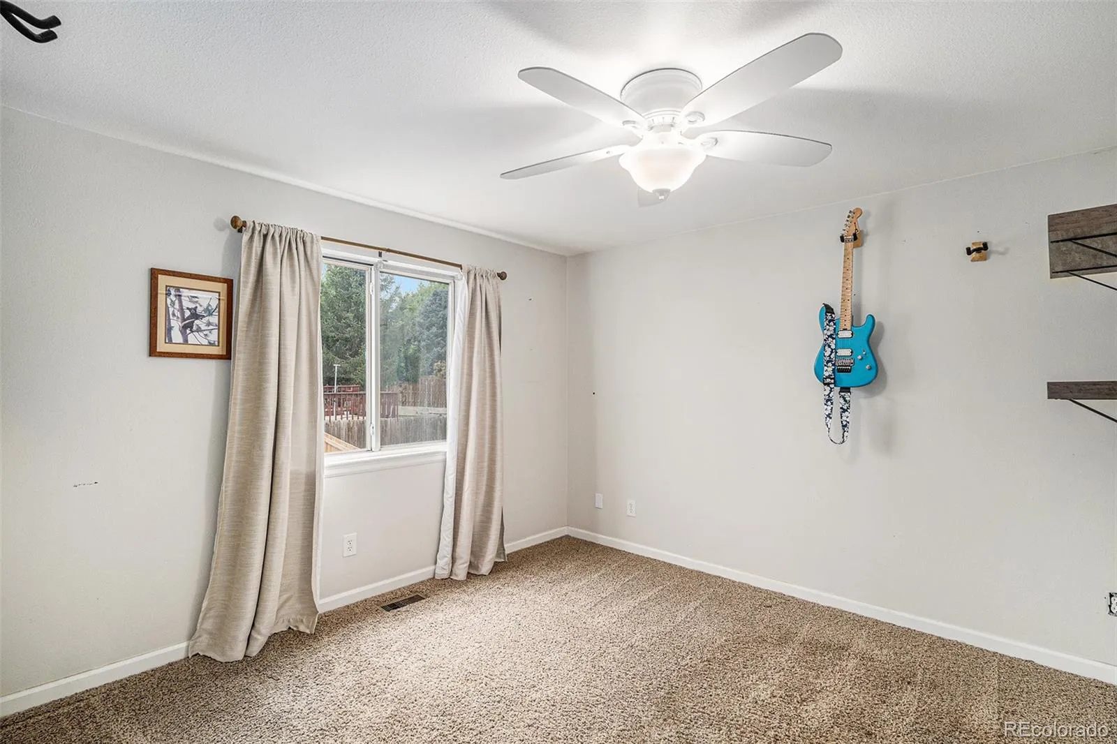 04032026220450 1600 21