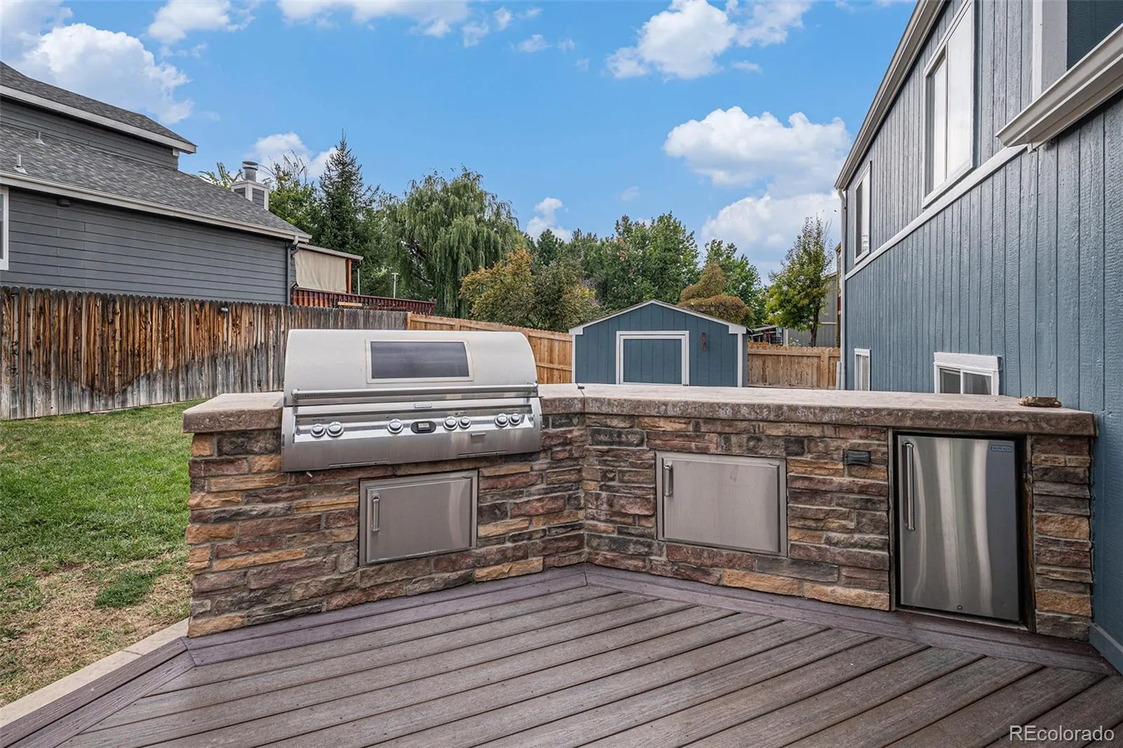 04032026220450 1600 35