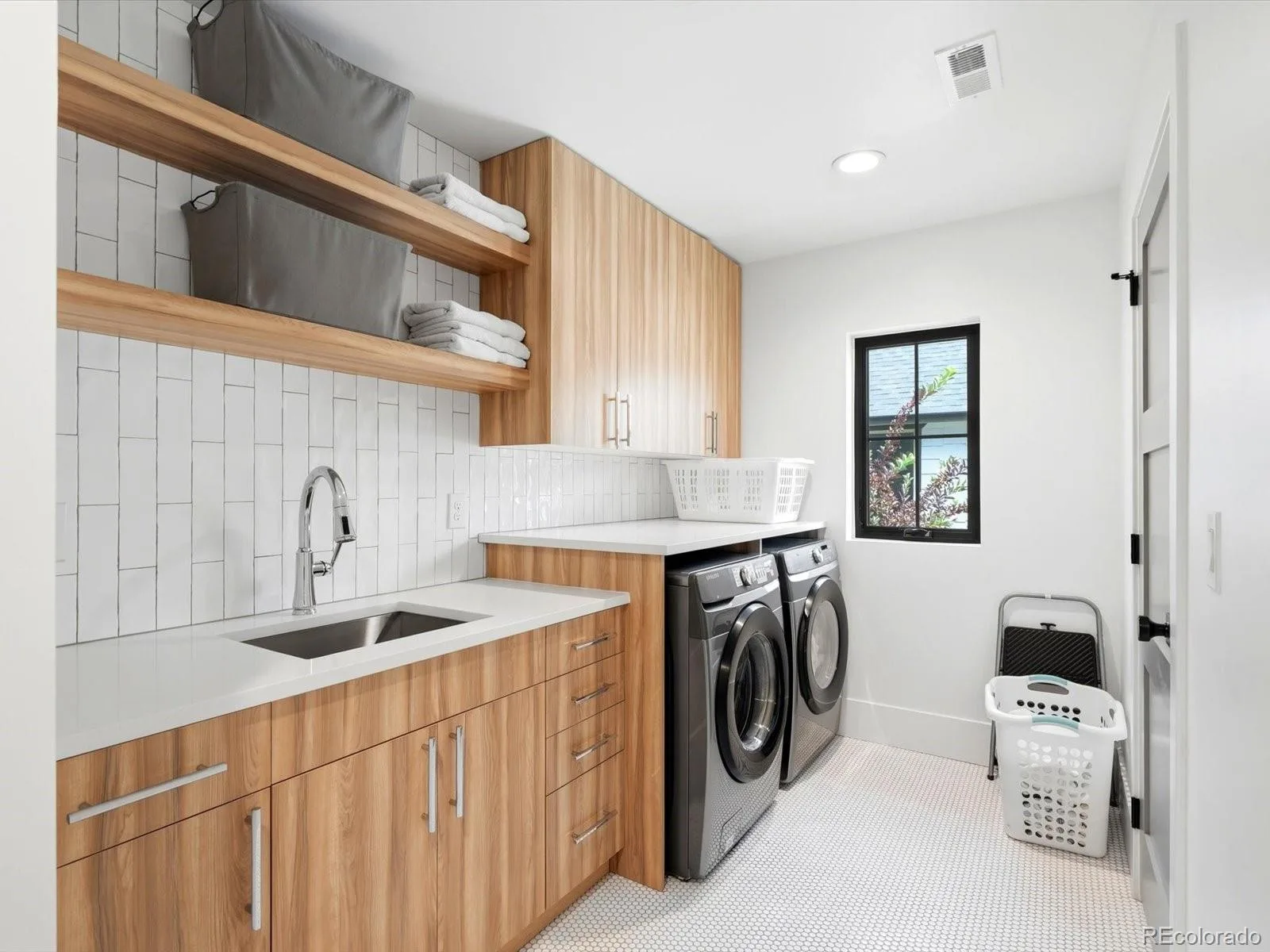 2380 S Cook Street Denver CO 80210 MLS #REC6529487 06302026191310 1600 29