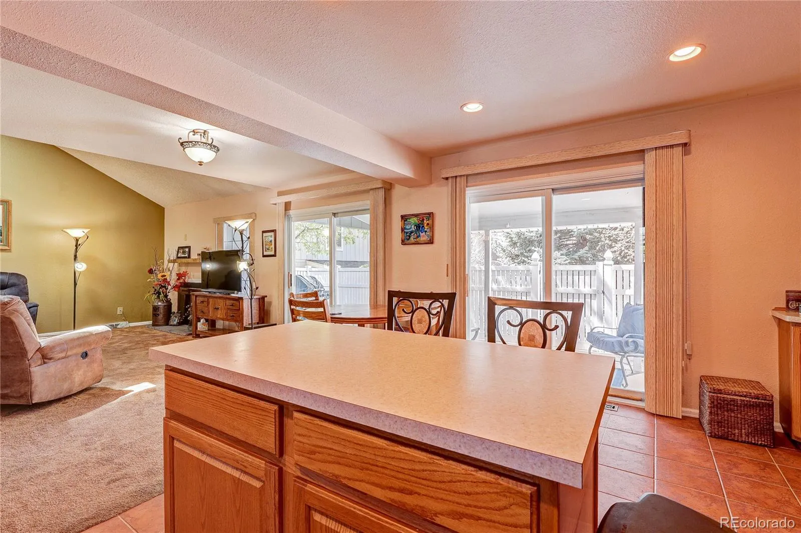 2738 S Xanadu Way Aurora CO 80014 MLS #REC6530999 04102026134738 1600 12