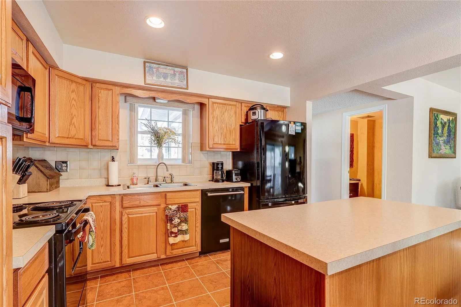 2738 S Xanadu Way Aurora CO 80014 MLS #REC6530999 04102026134738 1600 14