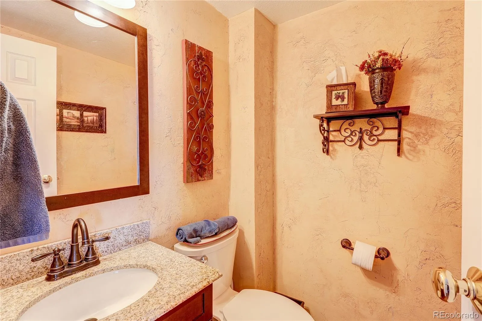 2738 S Xanadu Way Aurora CO 80014 MLS #REC6530999 04102026134738 1600 15