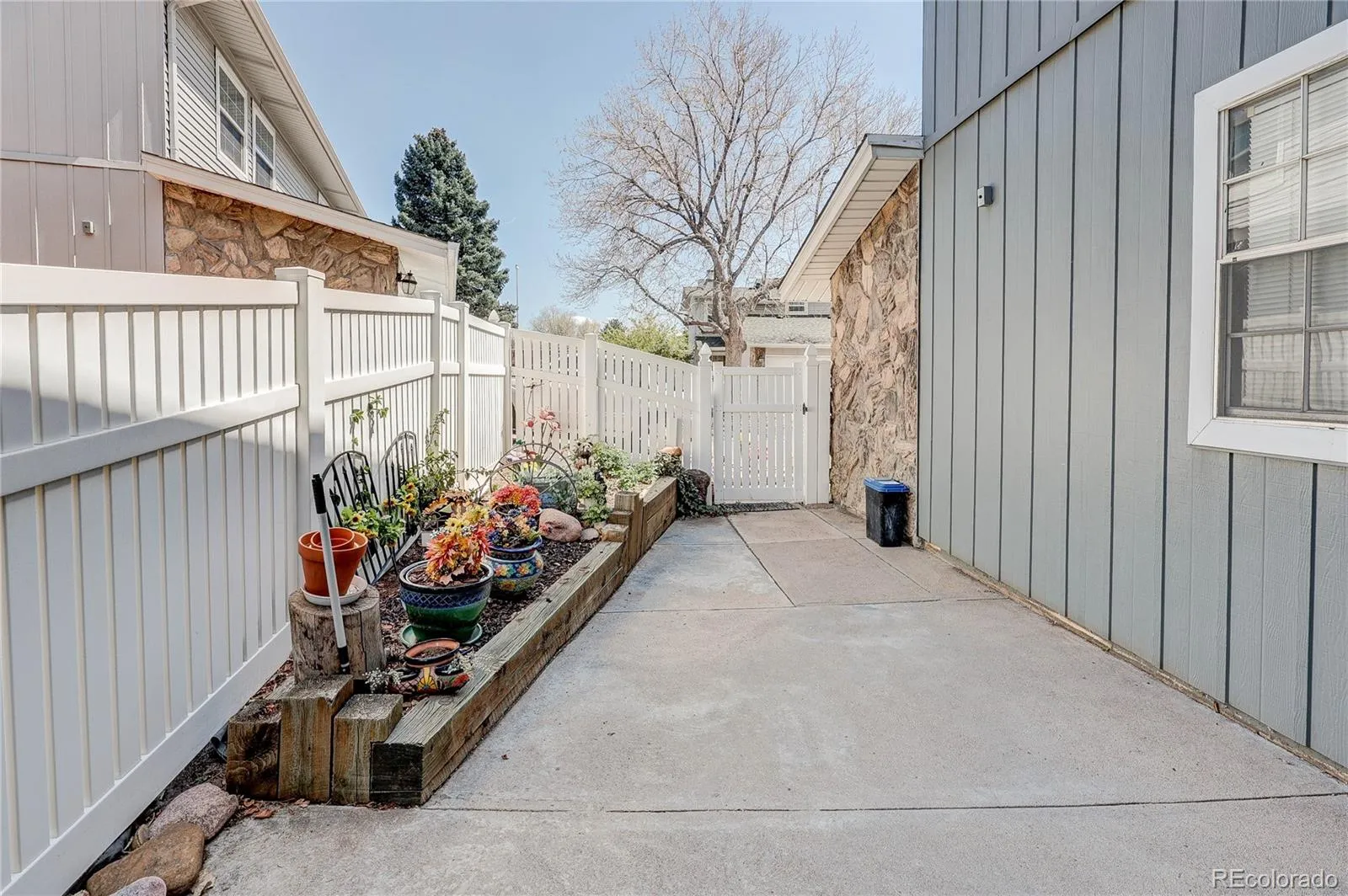 2738 S Xanadu Way Aurora CO 80014 MLS #REC6530999 04102026134738 1600 3