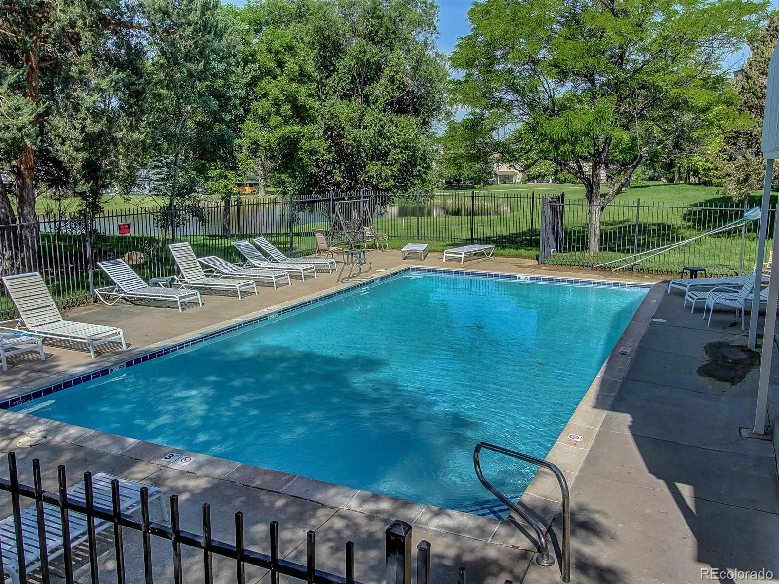 2738 S Xanadu Way Aurora CO 80014 MLS #REC6530999 04102026134738 1600 39