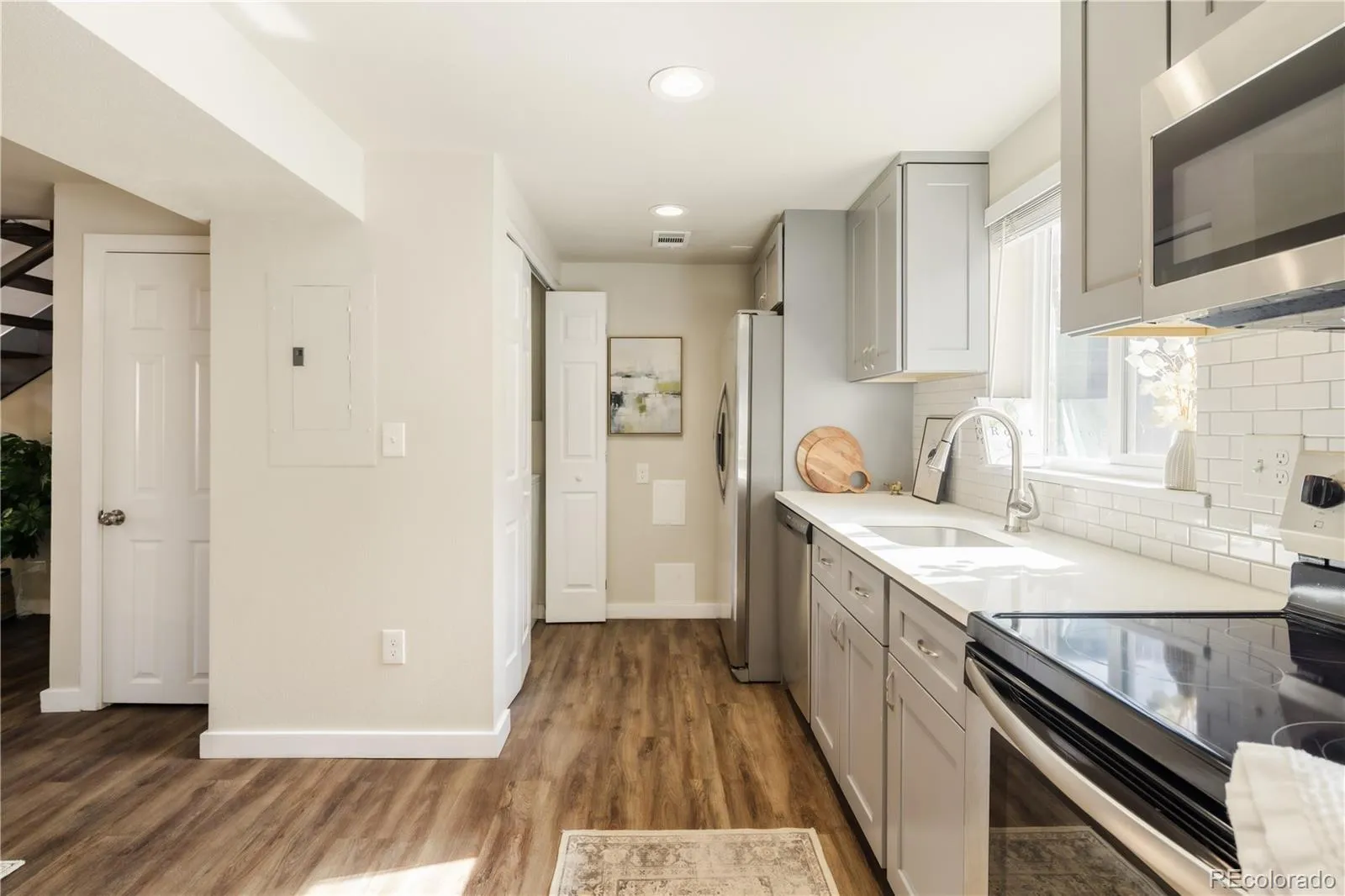 6160 W 17th Avenue #3 Lakewood CO 80214 MLS #REC6532320 05022026162228 1600 13