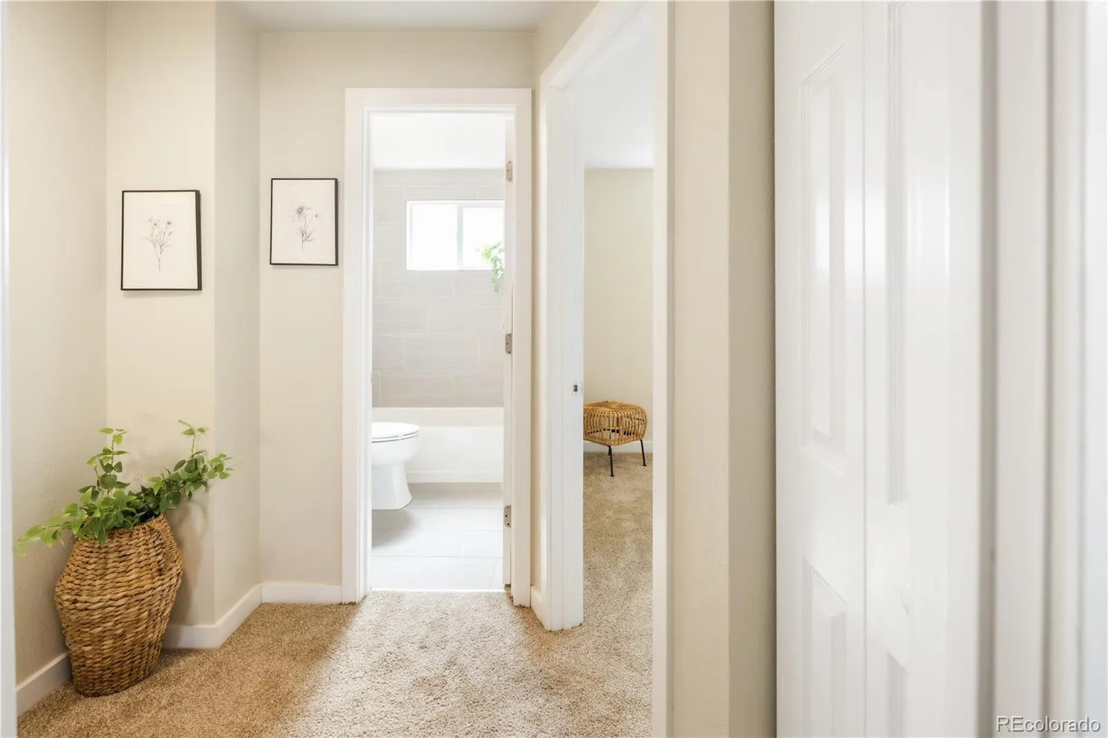 6160 W 17th Avenue #3 Lakewood CO 80214 MLS #REC6532320 05022026162228 1600 25