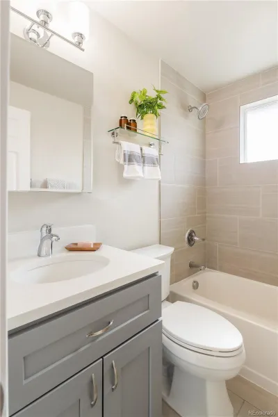 6160 W 17th Avenue #3 Lakewood CO 80214 MLS #REC6532320 05022026162228 800 20