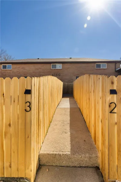 6160 W 17th Avenue #3 Lakewood CO 80214 MLS #REC6532320 05022026162228 800 27