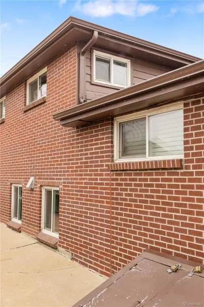 6160 W 17th Avenue #3 Lakewood CO 80214 MLS #REC6532320 05022026162228 800 33