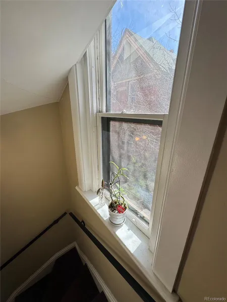 04042026223807 800 16