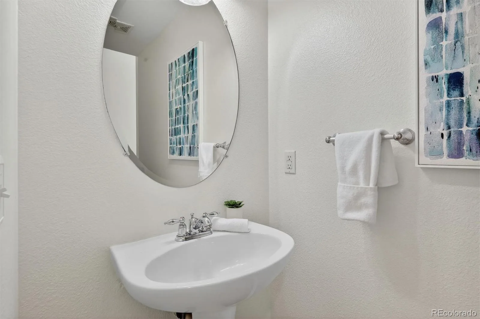 12713 W Bowles Place Littleton CO 80127 | MLS #REC6540519 05302026012057 1600 15