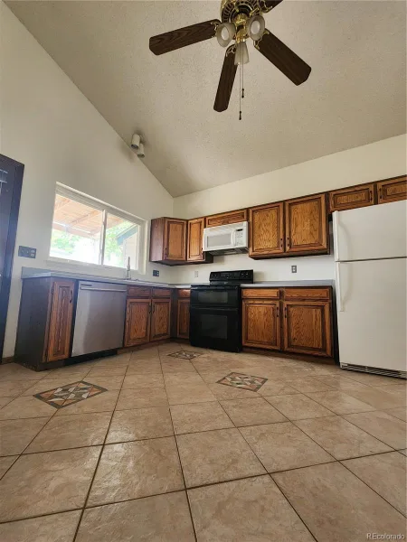 5852 W 75th Place Arvada CO 80003 | MLS #REC6540663 08302026162428 800 2