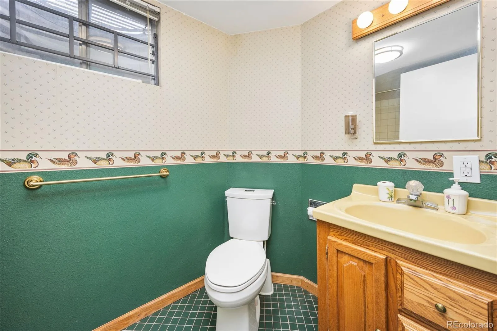 4070 S Willow Way Denver CO 80237 | MLS #REC6540740 08112026143602 1600 22