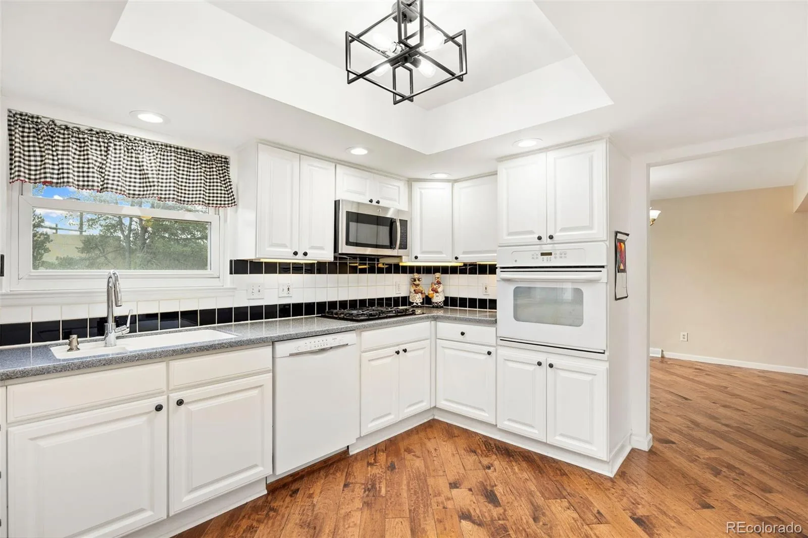4070 S Willow Way Denver CO 80237 | MLS #REC6540740 08112026143602 1600 4
