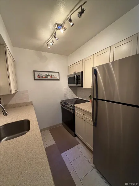 4110 Hale Parkway #2C Denver CO 80220 MLS #REC6541263 06242026234439 800 5