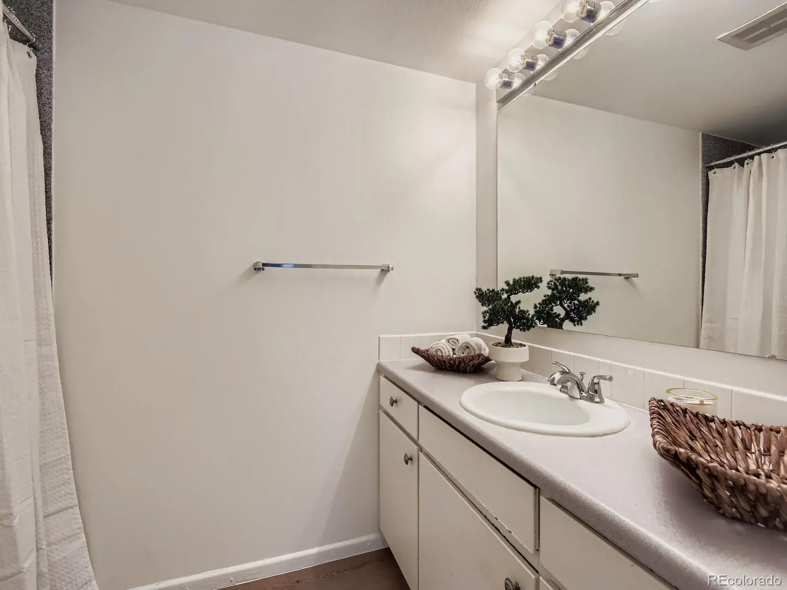 01272026005751 1600 17