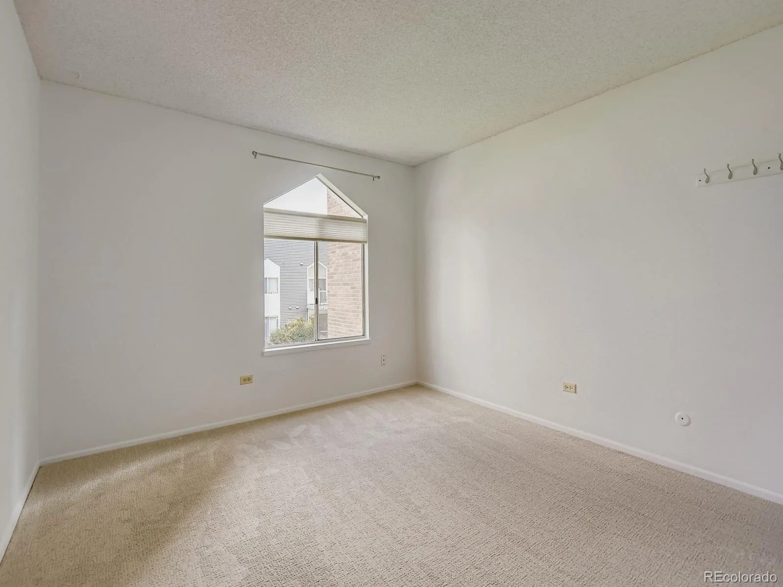 3323 S Monaco Street #D Denver CO 80222 | MLS #REC6541823 08102026170639 1600 15