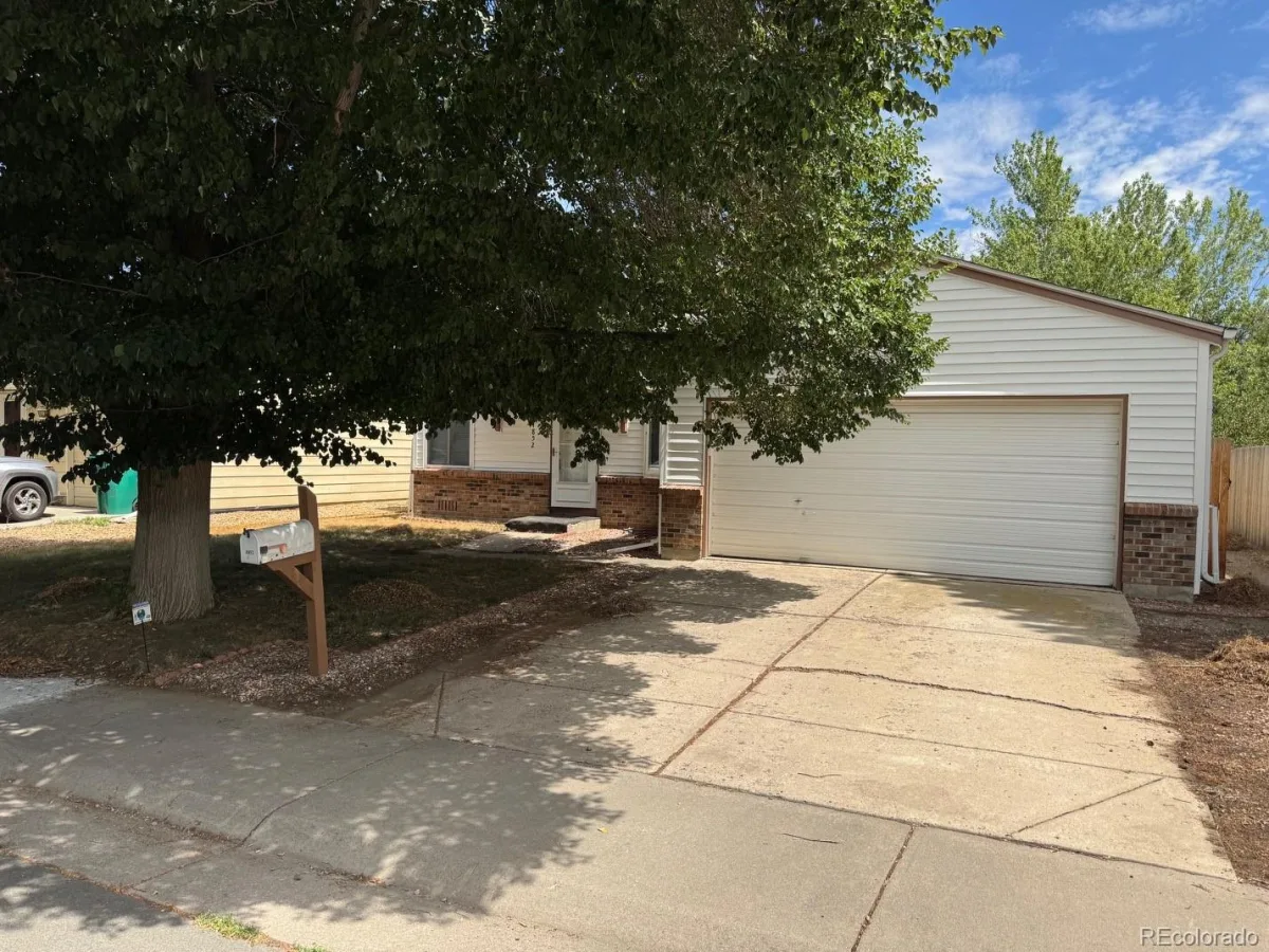 4852 S Pagosa Way Aurora CO 80015 | MLS #REC6542321 08202026202035 1200 20