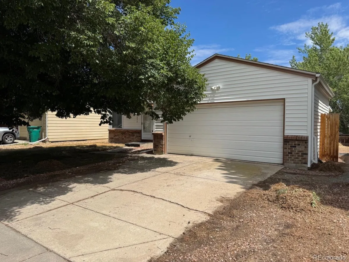 4852 S Pagosa Way Aurora CO 80015 | MLS #REC6542321 08202026202035 1200 21