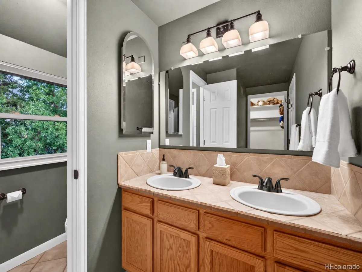 3064 S Spruce Way Denver CO 80231 | MLS #REC6543416 09302026041733 1200 25