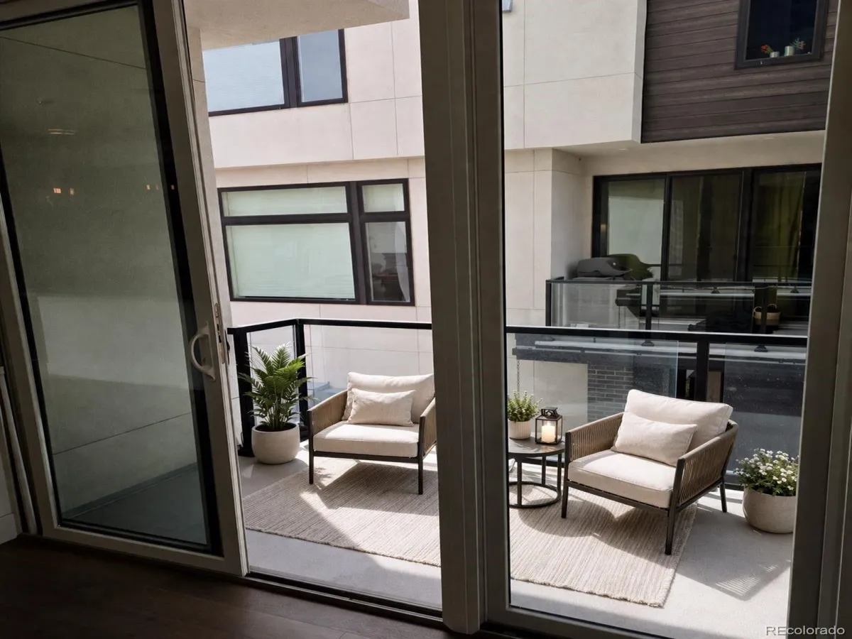 6830 E Lowry Boulevard Denver CO 80230 MLS #REC6547454 04302026043956 1200 8
