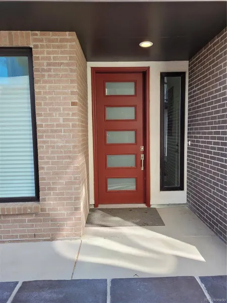 6830 E Lowry Boulevard Denver CO 80230 MLS #REC6547454 04302026043956 800 1