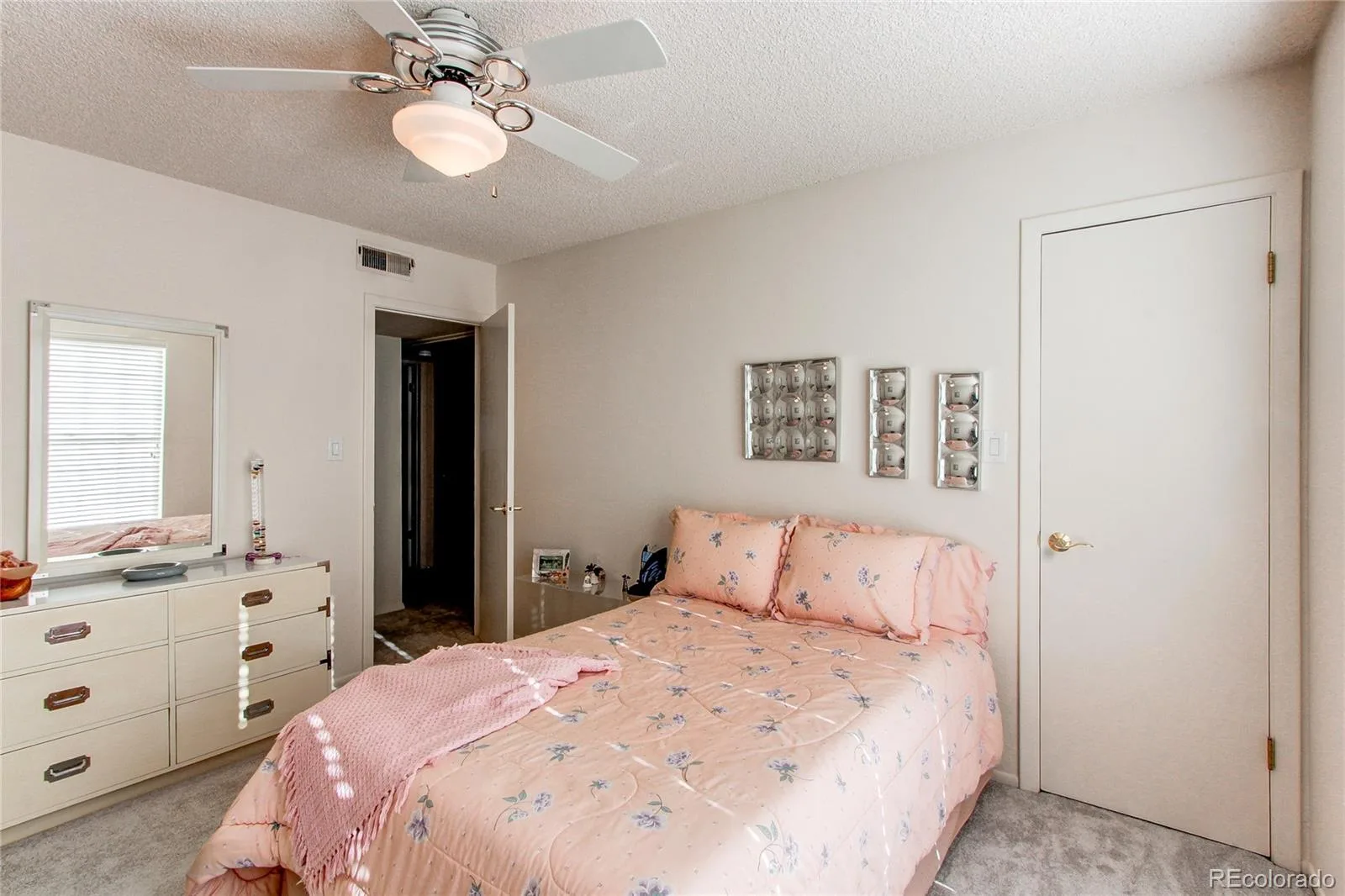 3855 S Monaco Street Parkway #172 Denver CO 80237 MLS #REC6550256 06182026202630 1600 26