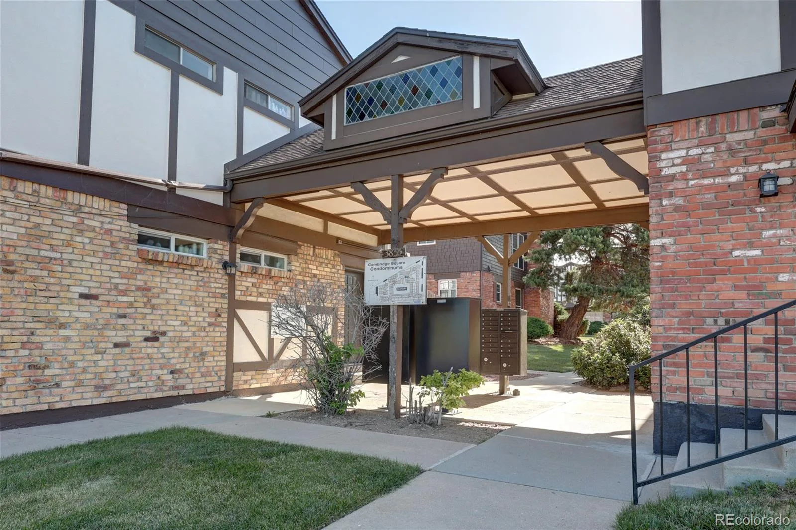 3855 S Monaco Street Parkway #172 Denver CO 80237 MLS #REC6550256 06182026202630 1600 36