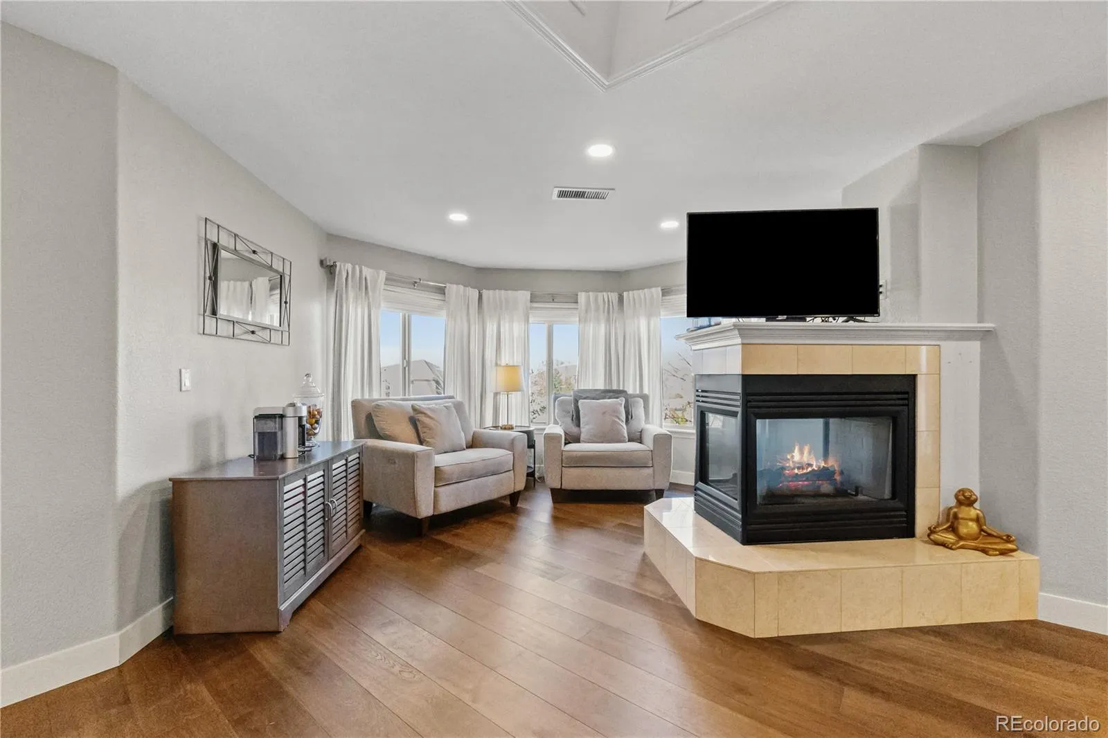 04202026182411 1600 25