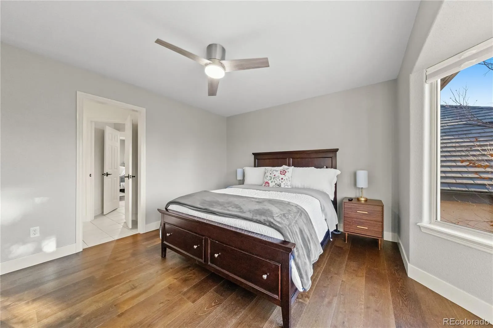 04202026182411 1600 30