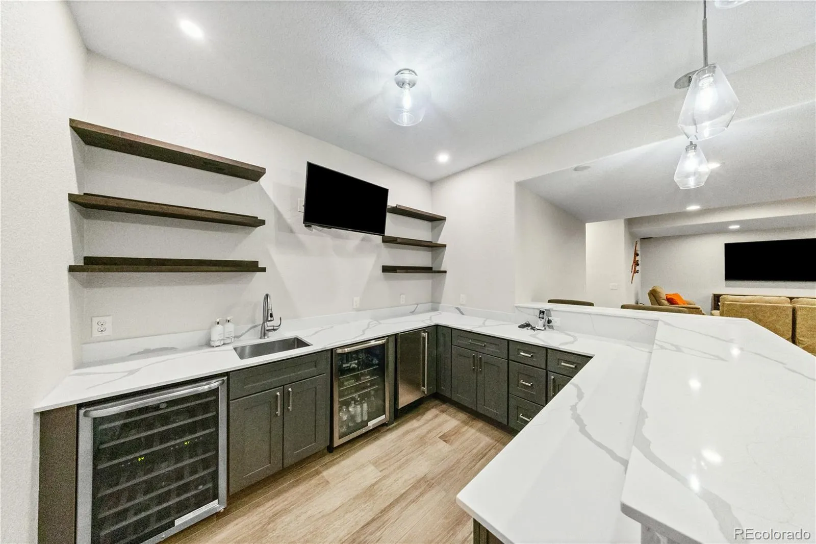 04202026182411 1600 32