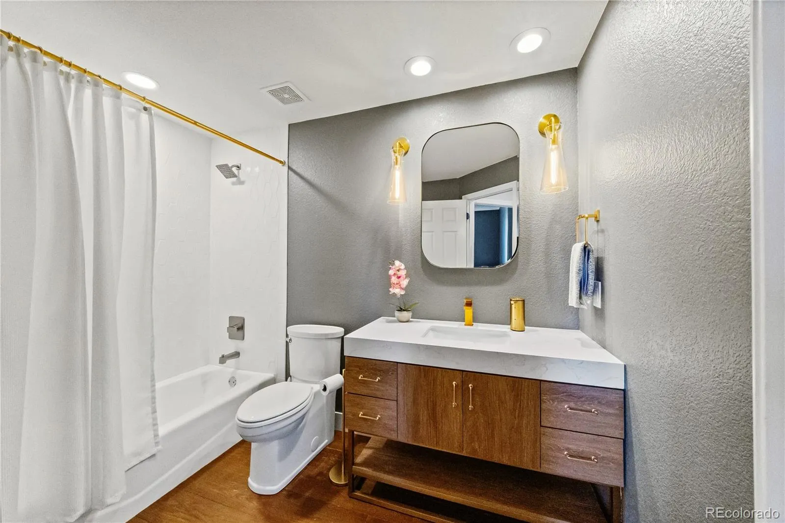 04202026182411 1600 39