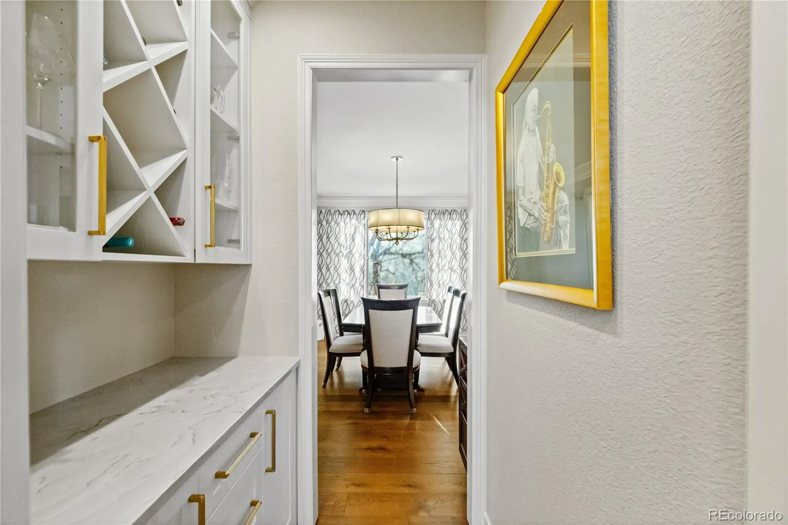 04202026182411 1600 40