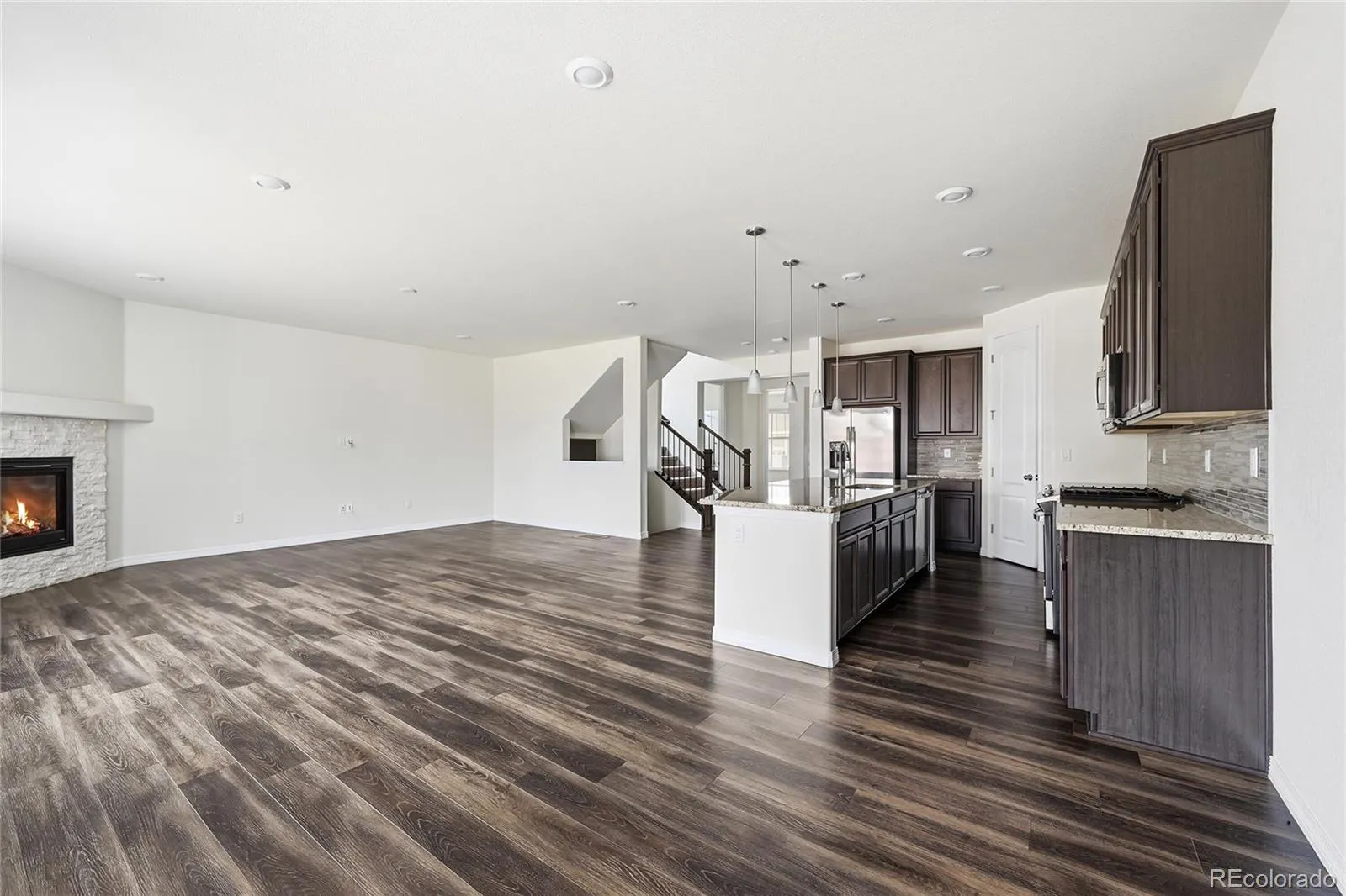 04082026192248 1600 1