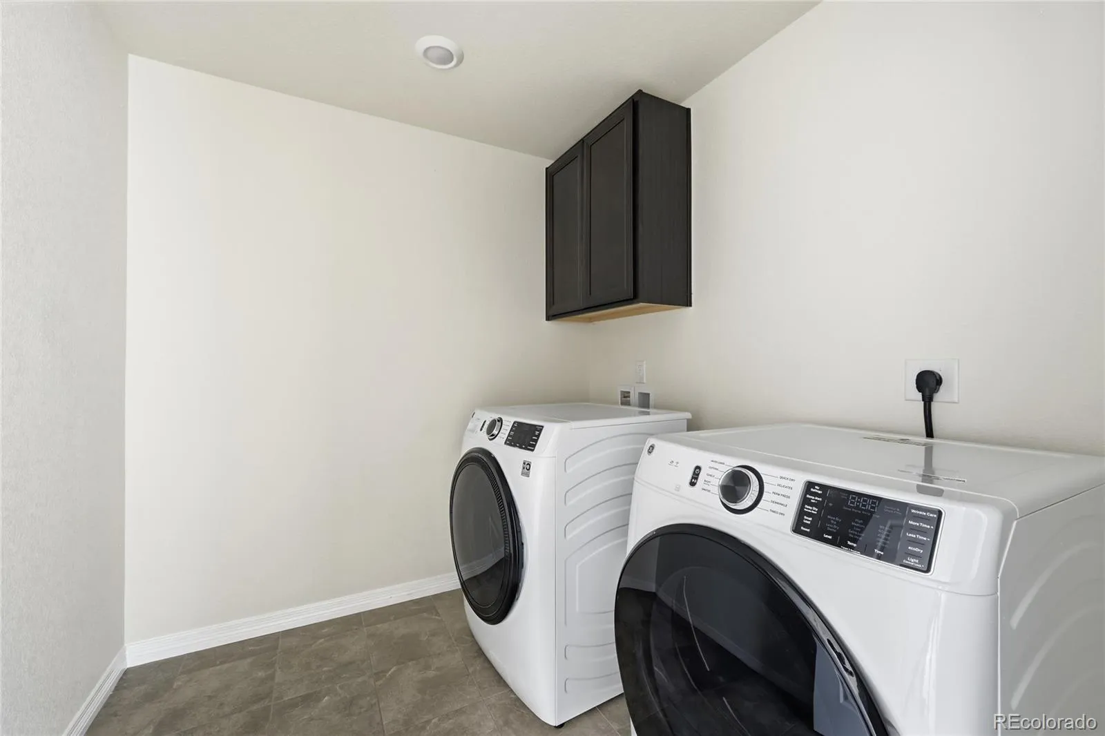 04082026192248 1600 37