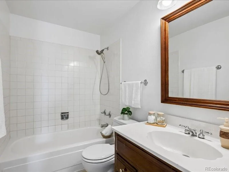 7566 S Willow Way Centennial CO 80112 | MLS #REC6556908 07232026191421 800 26