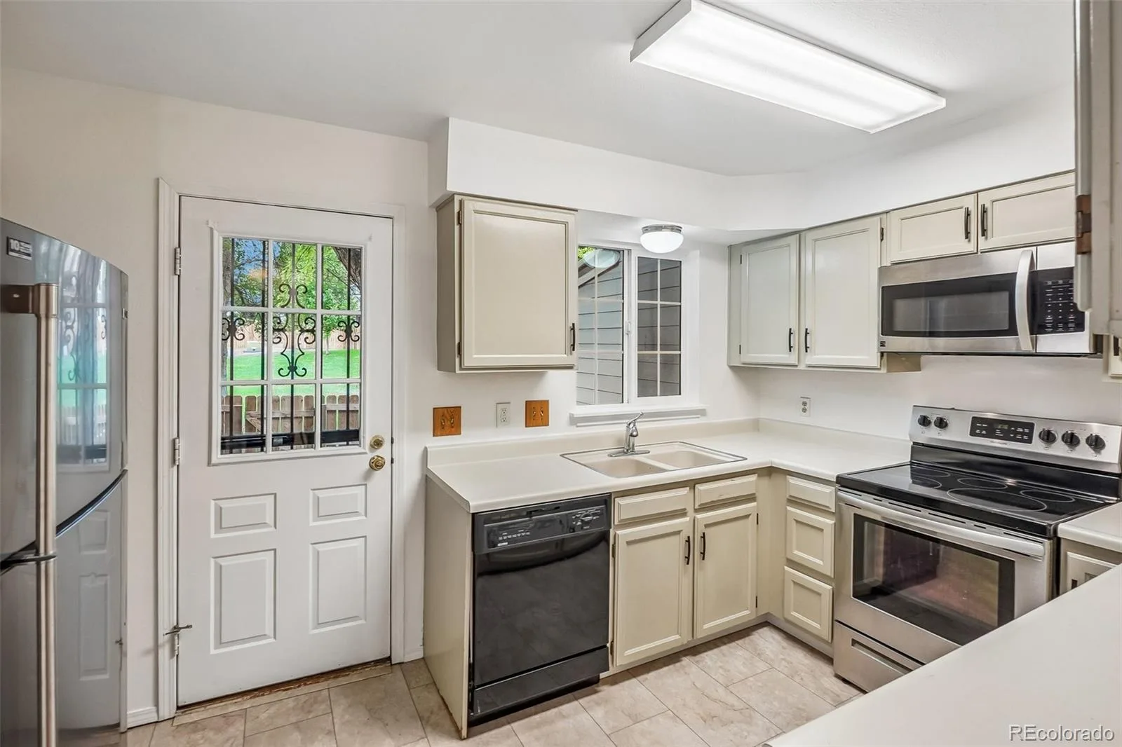 10212 W Dartmouth Avenue Denver CO 80227 | MLS #REC6557118 07302026195751 1600 10